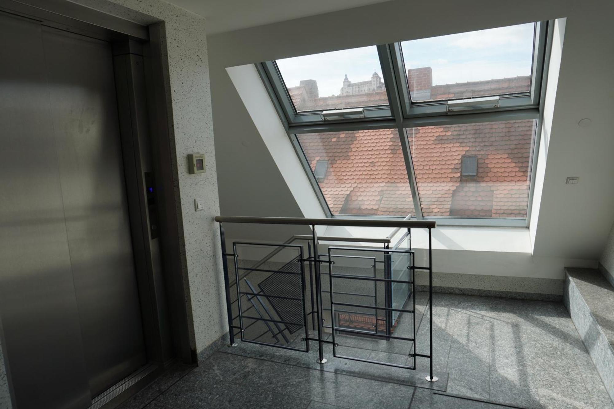 City Apartement Im Herzen Der Stadt เวิร์ซบวร์ก ภายนอก รูปภาพ